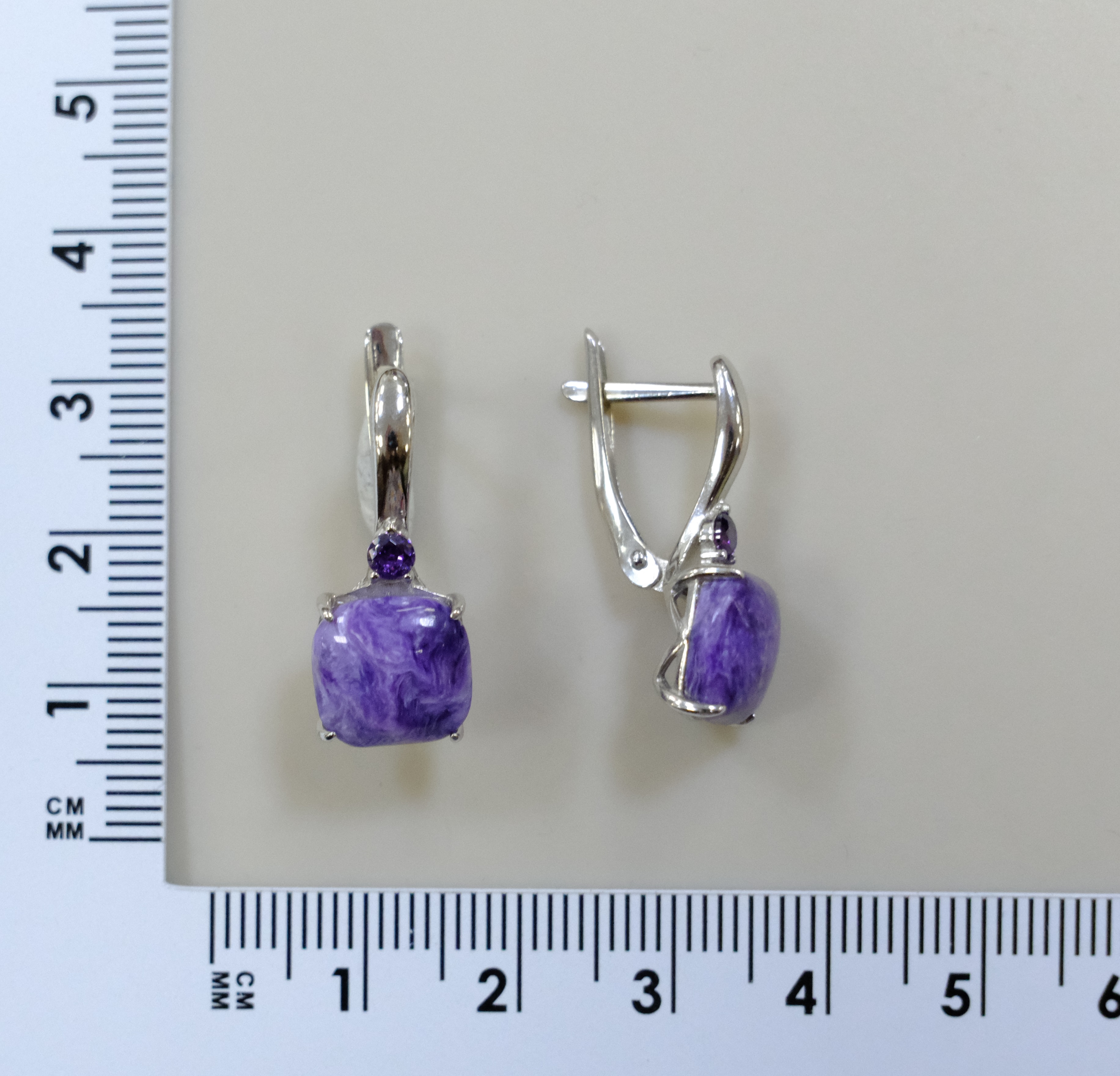 Серебряные серьги с чароитами